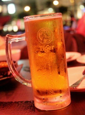A glass beer at Clarke Quay, Singapore